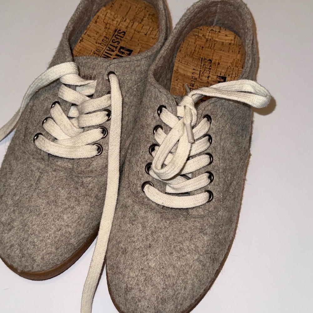 NWT Anthropologie x DNA Footwear Hope Sustainable Wool Felt Sneakers - Gray 40
